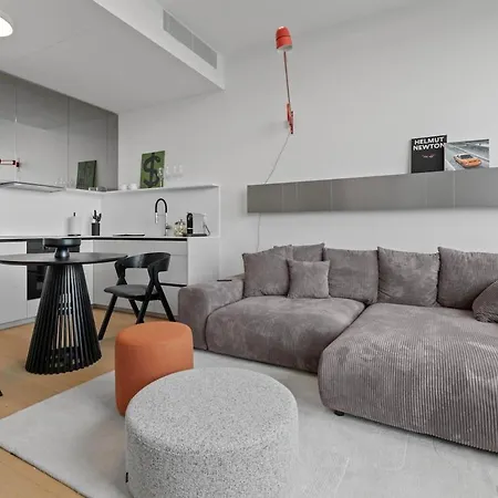 Apartmán Skypark 1-Bedroom Apartment On Floor 28 With Panoramic View And Parking By Skyviews *