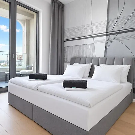 Skypark 1-bedroom Highest Floor Vip With Panoramic View And Parking By Skyviews Bratislava