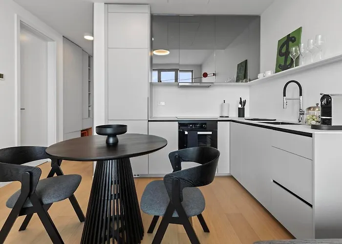 דירה Skypark 1-Bedroom Apartment On Floor 28 With Panoramic View And Parking By Skyviews *