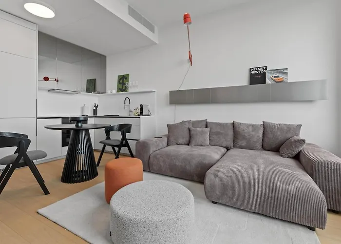 Daire Skypark 1-Bedroom Apartment On Floor 28 With Panoramic View And Parking By Skyviews *