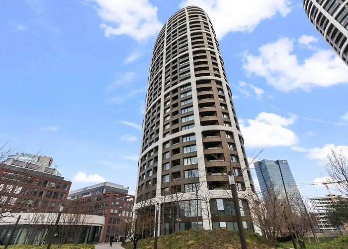 Skypark 1-Bedroom Apartment On Floor 28 With Panoramic View And Parking By Skyviews Daire *